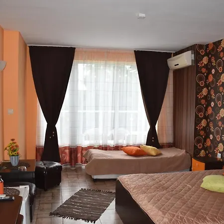 Хотел Sea Star 2*